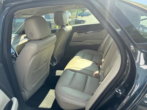 Used 2019 Cadillac XTS Luxury FWD image 10