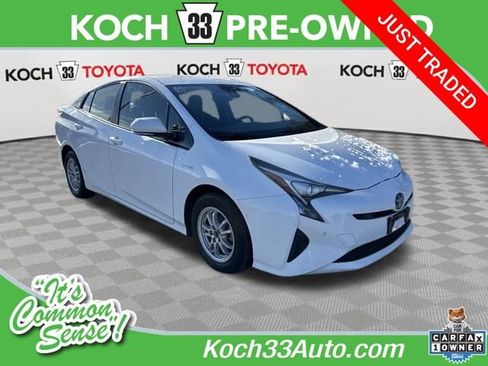 Used 2018 Toyota Prius Two image 1