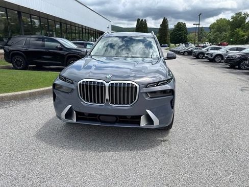 Used 2026 BMW X7 xDrive40i AWD/4WD image 8