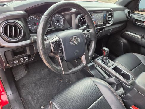 Used 2017 Toyota Tacoma TRD Pro AWD/4WD image 14
