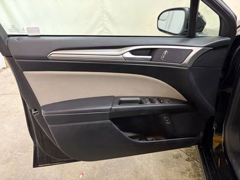 Used 2018 Ford Fusion S image 28