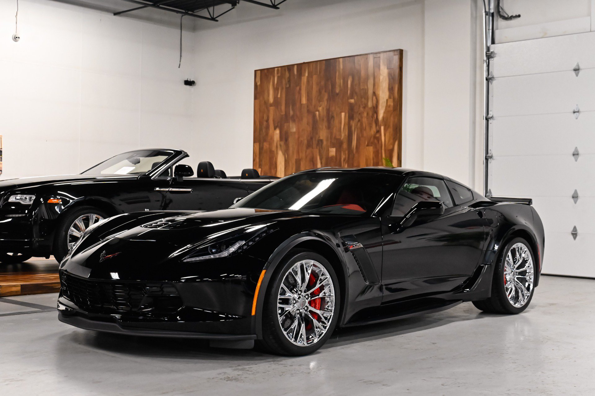 Used 2017 Chevrolet Corvette Z06 RWD image 2