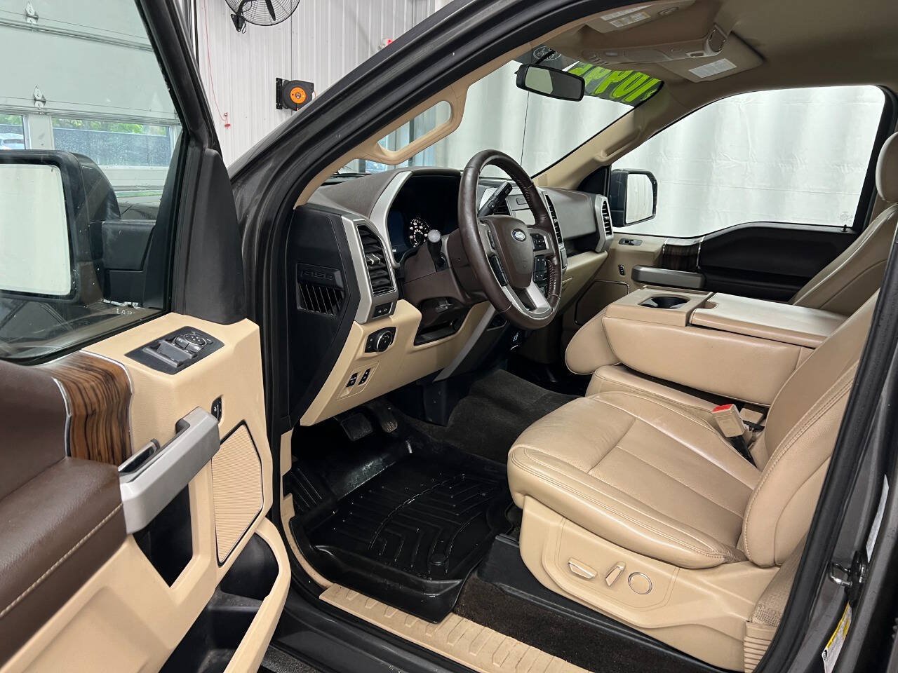 Used 2018 Ford F150 Lariat w/ Equipment Group 501A Mid AWD/4WD image 7