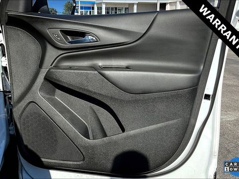 Used 2023 Chevrolet Equinox LT image 26