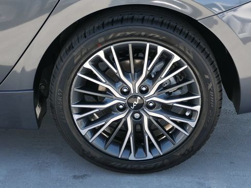 Used 2024 Kia Forte GT-Line FWD image 9