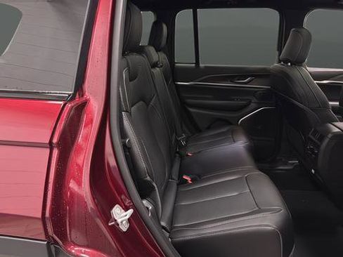 New 2026 Jeep Grand Cherokee Limited w/ Luxury Tech Group II image 26