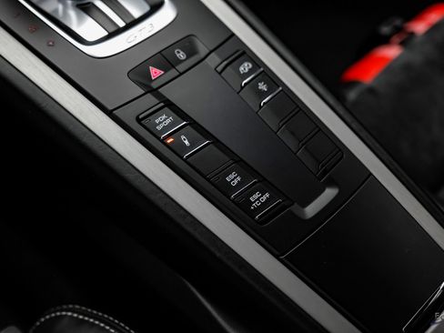 Used 2018 Porsche 911 GT3 RWD image 69