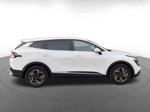 Used 2025 Kia Sportage LX FWD image 16
