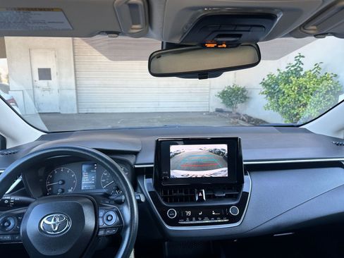 Used 2023 Toyota Corolla LE image 33