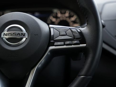 Used 2019 Nissan Altima 2.5 SR FWD image 11