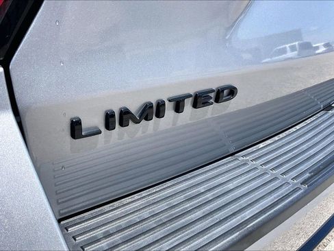 Used 2021 Ford Expedition Limited AWD/4WD image 21