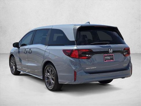 New 2026 Honda Odyssey Touring image 9