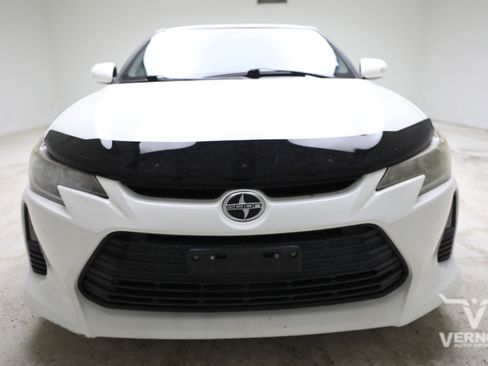 Used 2014 Scion tC FWD image 7