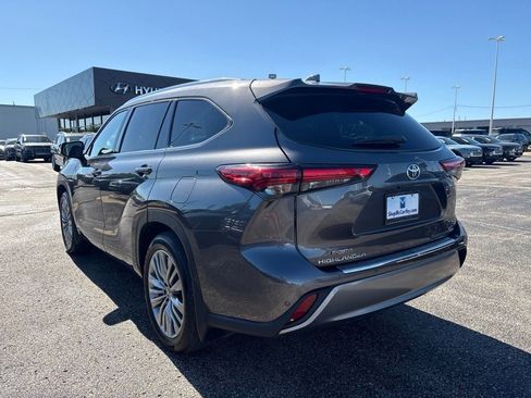 Used 2021 Toyota Highlander Platinum AWD/4WD image 9