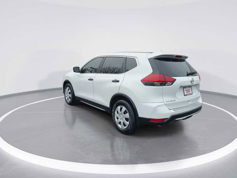 Used 2017 Nissan Rogue S image 6