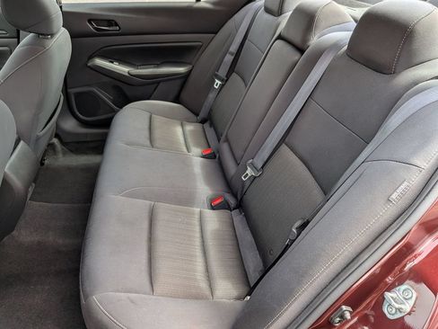 Used 2024 Nissan Altima 2.5 SV FWD image 24