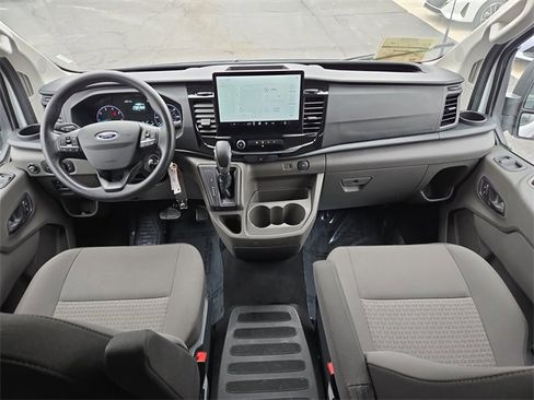 Used 2023 Ford Transit 350 XLT image 12