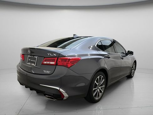 Used 2018 Acura TLX V6 SH-AWD image 6