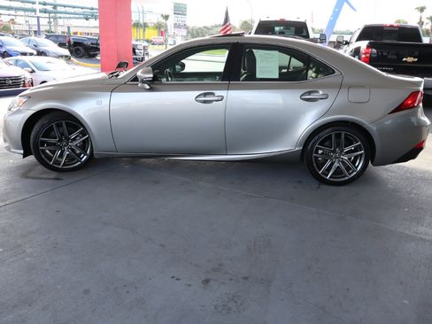 Used 2016 Lexus IS 300 AWD image 10
