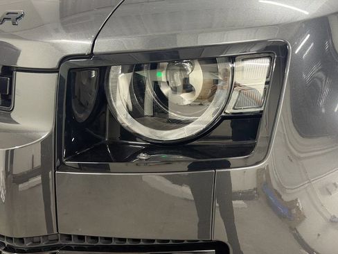 Used 2024 Land Rover Defender 130 X-Dynamic SE AWD/4WD image 33