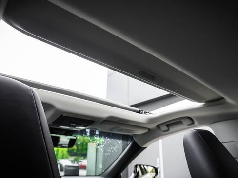 Used 2025 Lexus ES 350 w/ Premium Package FWD image 22