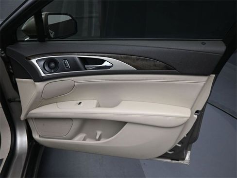 Used 2019 Lincoln MKZ Reserve image 6