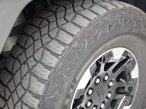 Used 2024 GMC Hummer EV 3X w/ Extreme Off-Road Package image 19