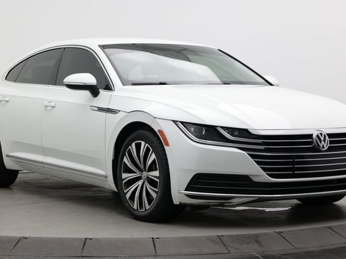 Used 2019 Volkswagen Arteon SE AWD/4WD image 3