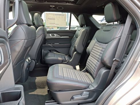 New 2025 Ford Explorer ST-Line image 7
