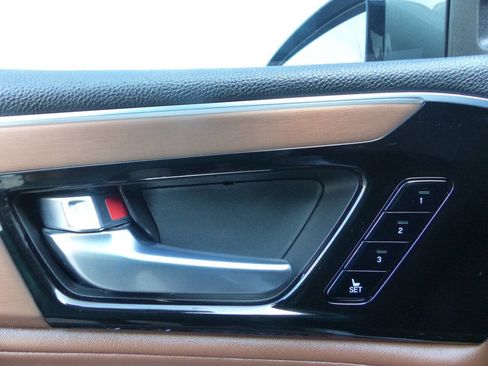 Used 2023 Acura MDX SH AWD w/Tech 4dr SUV w/Techno image 18