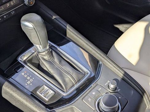 Used 2019 MAZDA CX-5 Touring image 12