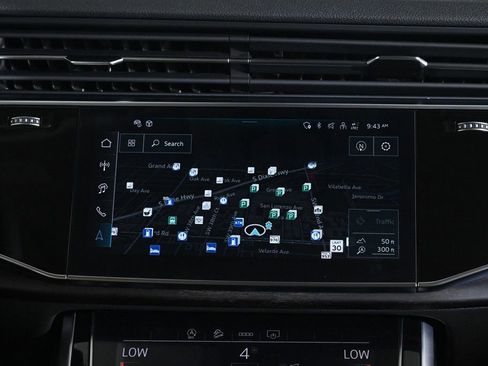 Used 2025 Audi Q7 3.0T Premium w/ Convenience Package image 13