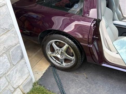 Used 1994 Chevrolet Corvette Coupe RWD image 4