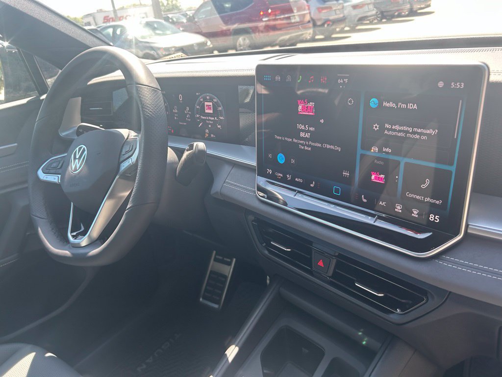New 2026 Volkswagen Tiguan SE R-Line FWD image 37