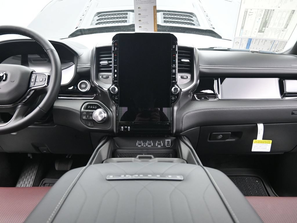 Used 2025 RAM 1500 Limited AWD/4WD image 28
