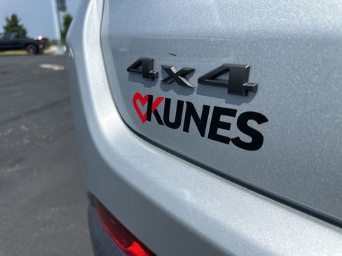 New 2025 Jeep Compass Latitude w/ Altitude Special Edition image 13