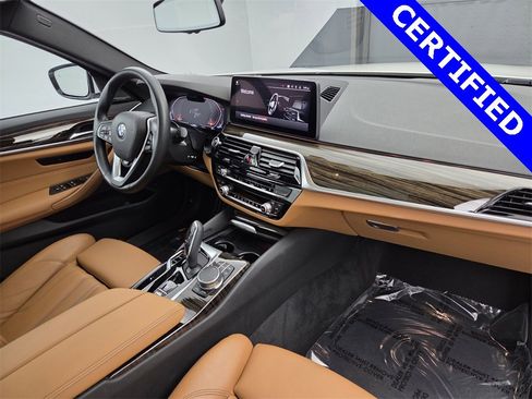 Certified 2023 BMW 540i xDrive w/ Premium Package image 14