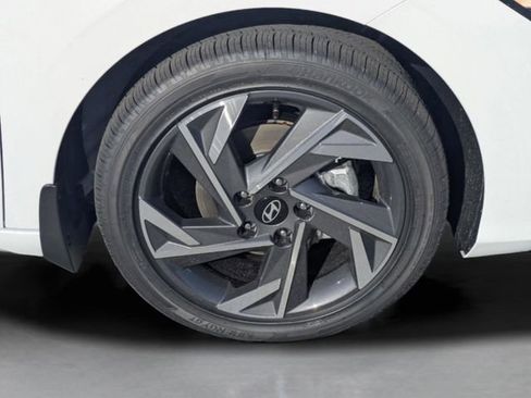 New 2026 Hyundai Elantra Limited FWD image 13