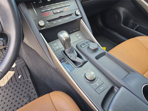 Used 2018 Lexus IS 300 w/ Premium Package RWD image 29