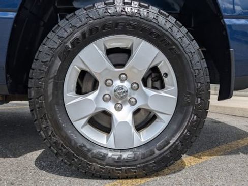 Used 2019 RAM 1500 Big Horn AWD/4WD image 9