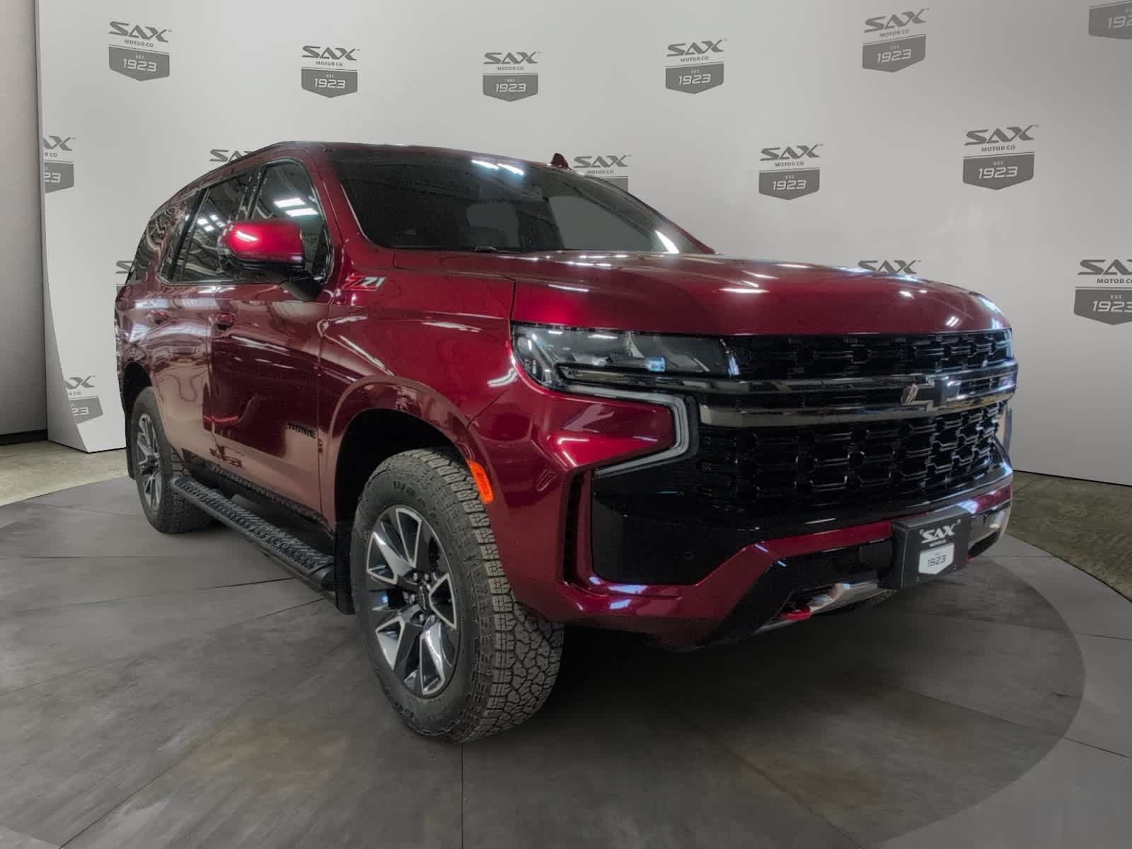 Used 2022 Chevrolet Tahoe Z71 w/ Luxury Package AWD/4WD image 1