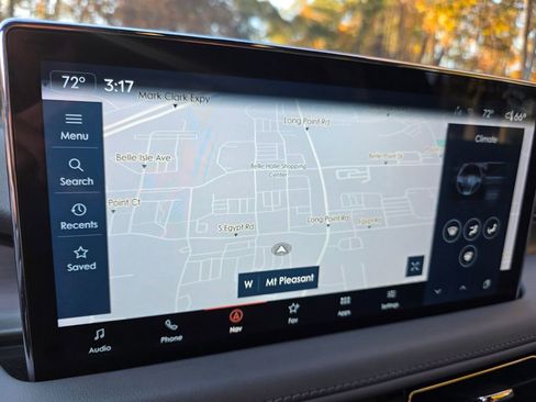 Used 2022 Lincoln Nautilus Reserve w/ Luxury Package image 18