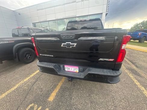 Used 2023 Chevrolet Silverado 1500 ZR2 w/ Technology Package AWD/4WD image 6