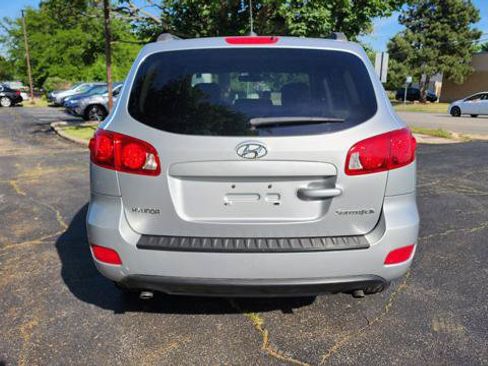 Used 2009 Hyundai Santa Fe GLS FWD image 8