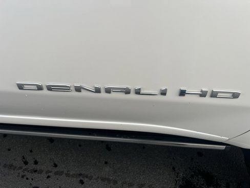 Used 2024 GMC Sierra 2500 Denali w/ Denali Reserve Package image 15