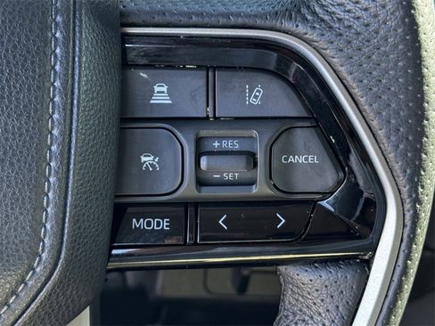 Used 2022 Toyota Tundra Limited image 24