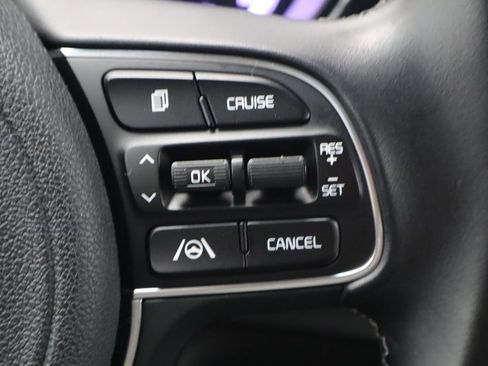 Used 2022 Kia Niro LXS FWD image 24