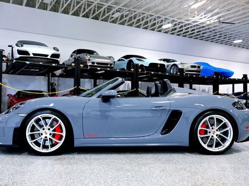 Used 2023 Porsche 718 Boxster Spyder image 2