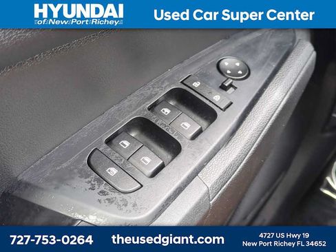Used 2023 Kia Sportage LX FWD image 23