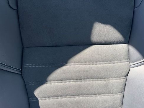 Used 2024 Mitsubishi Outlander SE image 36